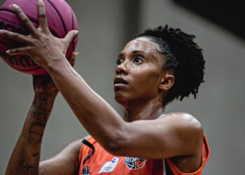 Maternidade motiva jogadora de basquete a buscar novas conquistas