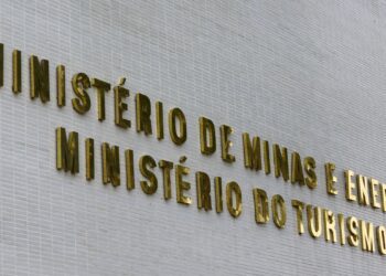 Ministro diz que intervenção na Light é “possibilidade em aberto”