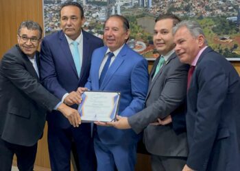 Ao receber homenagem , Gerson critica antecipação do debate eleitoral e prega parceria pelo crescimento