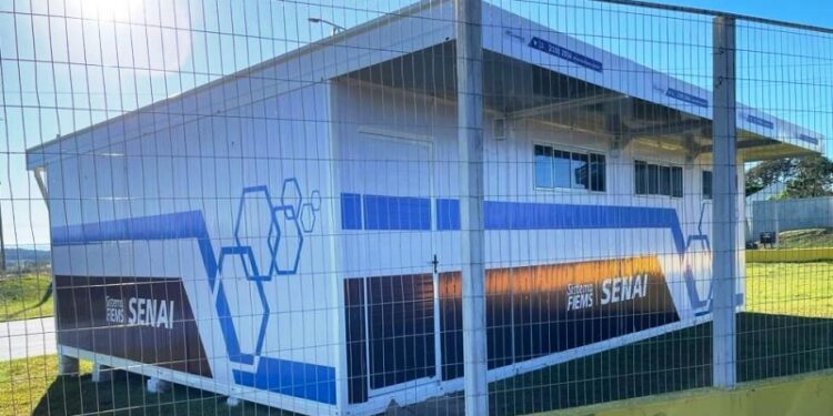 Parceria entre Prefeitura e Senai vai ofertar cursos de qualificação profissional em Costa Rica