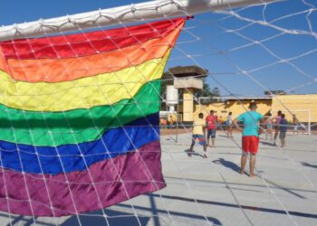 Na quadra ou na cela, comunidade LGBTQIA+ se divide em times para combater LGBTfobia