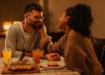 Dia dos Namorados: como ser romântico sem gastar muito