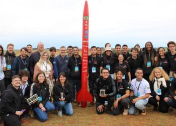 Universidades brasileiras disputam copa mundial de foguetes nos EUA