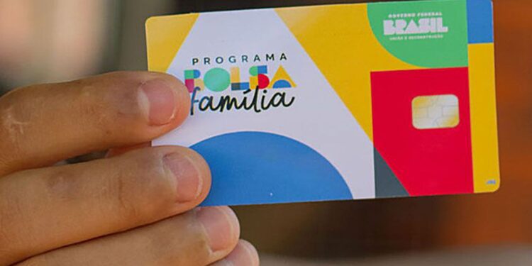 Caixa paga Bolsa Família com novo adicional de R$ 50 a NIS de final 4