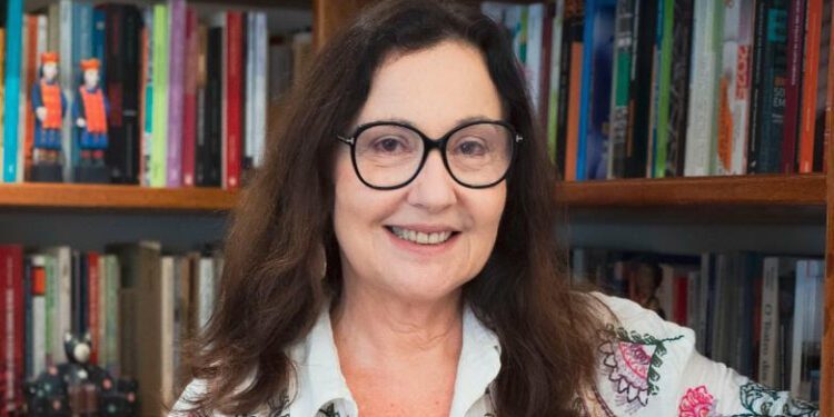 Especialista em Economia Criativa, Cláudia Sousa Leitão lança livro em Campo Grande