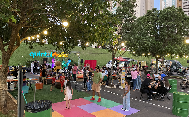 Parque, música e cinema são opções para entreter adultos e crianças