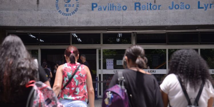 Pesquisa da Uerj analisa campanhas públicas contra violência de gênero