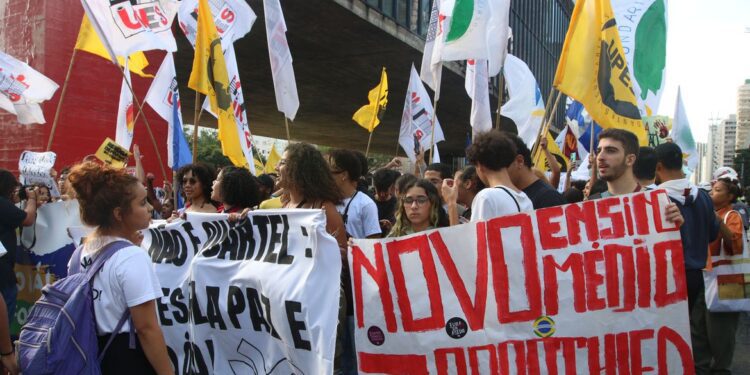 MEC: consulta sobre Novo Ensino Médio recebeu 150 mil respostas