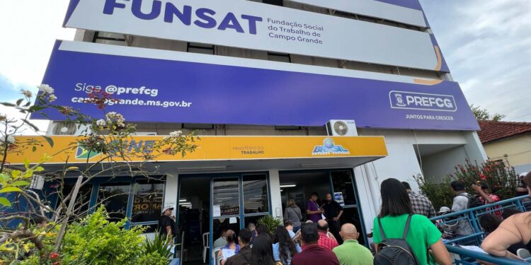 Funsat anuncia mais de 2 mil vagas de emprego nesta segunda-feira