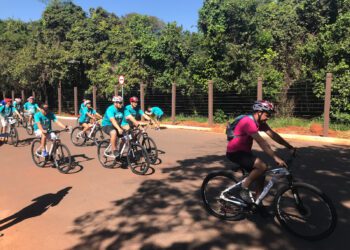 Passeio ciclístico Clube da Bike, do Grupo Pereira, convida moradores para pedalar na cidade