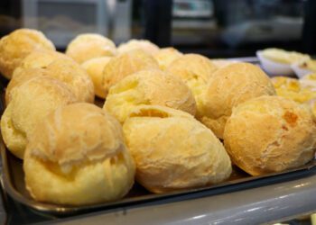 Dia do Pão de Queijo é celebrado com receitas irresistíveis e dicas da nutricionista