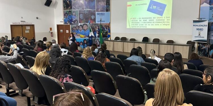 Prefeitura convoca assistentes educacionais inclusivos para atuarem nas escolas da Reme