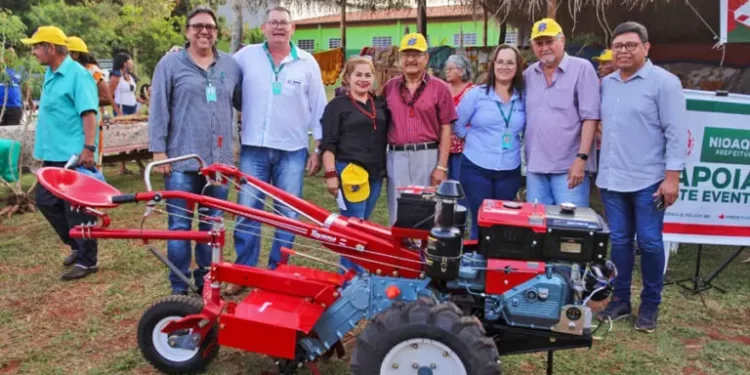 Entrega de equipamentos do Pronaf para indígena de Nioaque