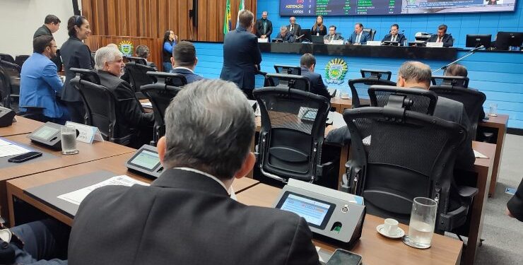 Proibição de entrada de pessoas armadas em agências do Procon deve ser votada hoje