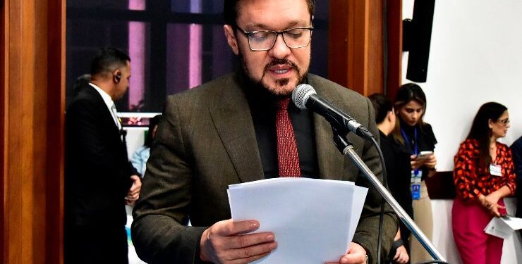 Condenados por maltratar animais podem ser impedidos de investidura em emprego público