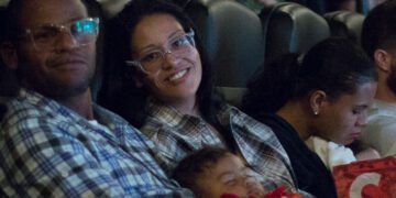 Sessão de cinema para mães e bebês exibe filme “Besouro Azul”, com Bruna Marquezine