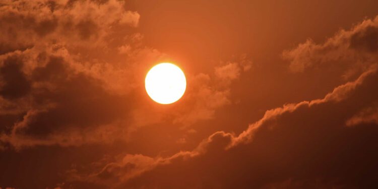 Começo da semana terá sol e altas temperaturas em grande parte do Brasil