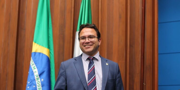 AGORA É LEI: empresas incentivadas terão de destinar recursos para fundos das Crianças, Adolescentes e Idosos