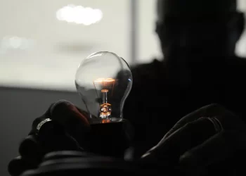 Luz para Todos levou energia para 18 milhões de pessoas em 20 anos