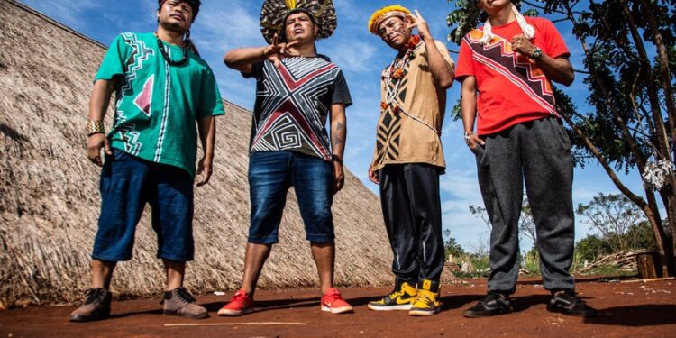 Grupo de rap indígena de MS Brô MC’s é citado em questão do ENEM 2023