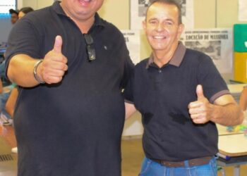 Presidente da Câmara e Prefeito visitam feira do JEEP em Jaraguari