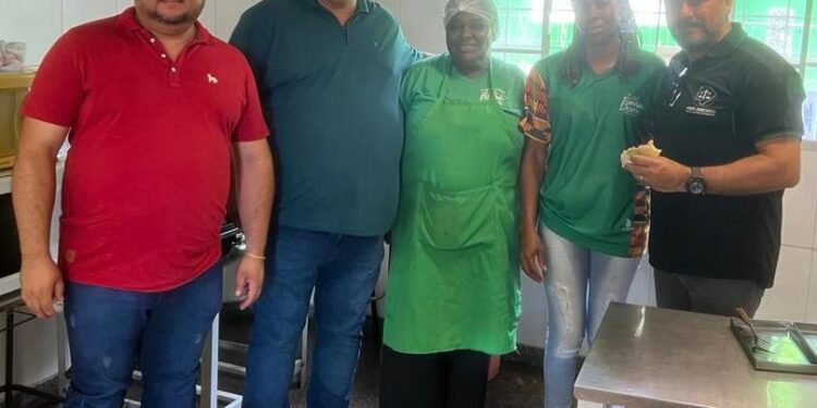 Presidente da Câmara de Jaraguari Recebe Presidente do TJ/MS.