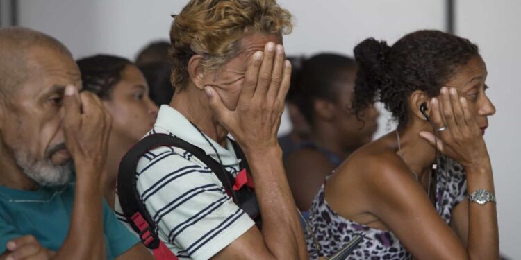 Brasil tem 1,849 milhão de pessoas desempregadas há dois anos ou mais, mostra IBGE