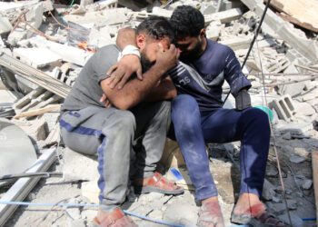 Gaza devastada: cheiro de morte, caos e corpos amontoados nos hospitais