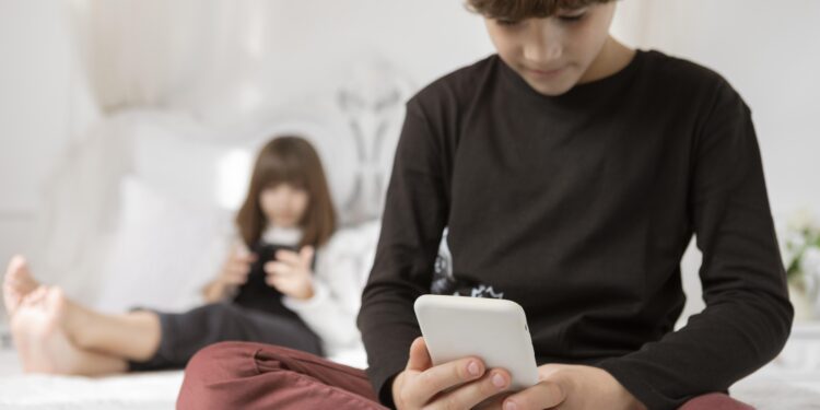 Telas na infância: como o psicólogo pode ajudar a família?