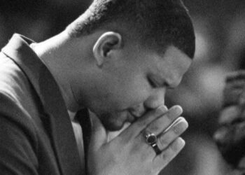 Cantor gospel morre durante apresentação na Bahia