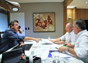 Governador garante mais de R$ 30 milhões para pavimentar bairros em Ponta Porã