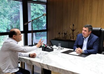 Com projetos e planejamento para 2024, Riedel retoma função e reconhece atuação do vice-governador