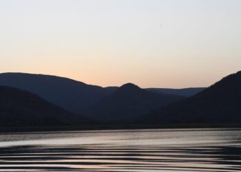 Com temperaturas amenas, quarta-feira tem previsão de sol e probabilidade de chuvas