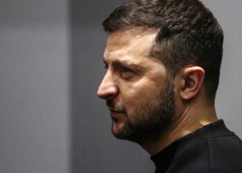 Ucrânia diz ter derrubado principal avião-radar da Rússia