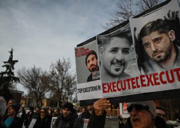 Irã executa quatro pessoas por espionagem a favor de Israel