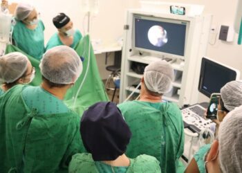 Hospital Regional opera bebê ainda no útero da mãe, procedimento inédito na unidade