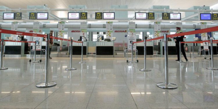 Aeroporto de Barcelona ativa alerta após vazamento de material radioativo