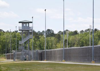 Principal prisão de segurança máxima dos EUA tem 23 horas de solitária e nunca teve fuga