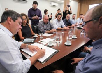 Fim da poeira e do barro: novos convênios vão levar asfalto a bairros de Coronel Sapucaia