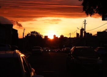Onda de calor segue no final de semana e sexta-feira é marcada por altas temperaturas