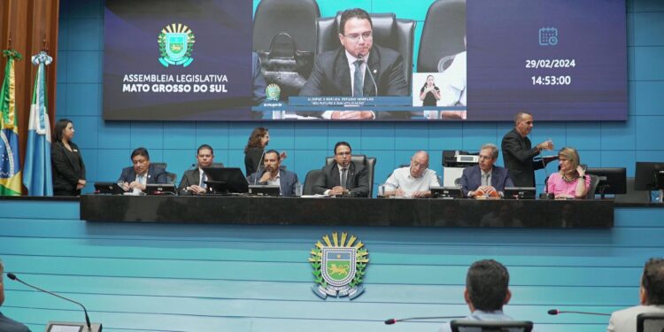 Comissão e busca para que o Governo de MS assuma o Morenão são definições da audiência sobre Estádio