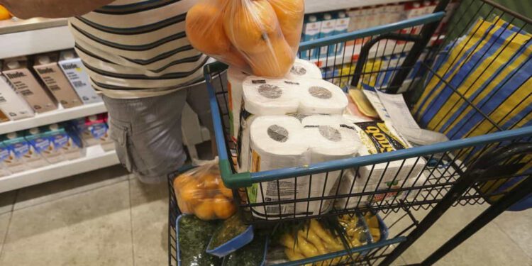 IPCA-15 desacelera em março com inflação de 0,36%