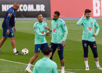 Brasil encara Espanha em amistoso contra o racismo e dedicado a Vini Jr.