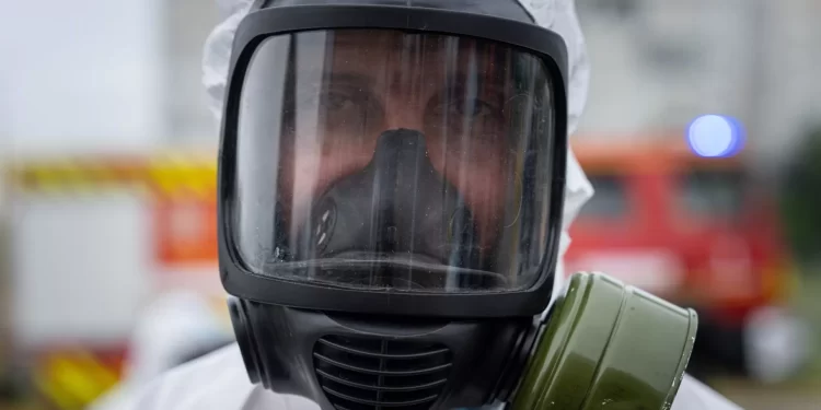 Os ataques à maior central nuclear da Europa, atualmente ocupada pela Rússia, são preocupantes.