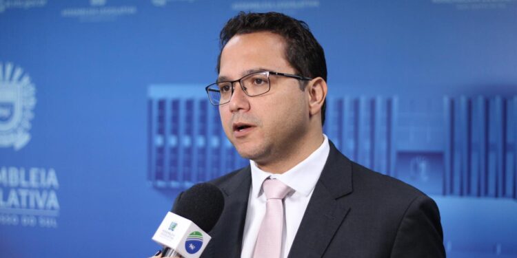 Aprovado em 2ª votação projeto de lei de Pedrossian Neto que proíbe oferta de produtos por telefone