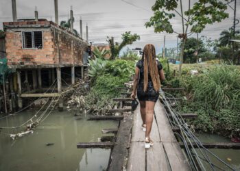 Em decisão histórica, Colômbia emite primeira licença para produção de medicamento genérico contra HIV
