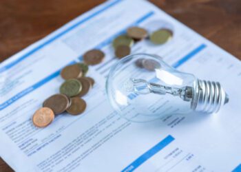 Baixa renda poderá ter ‘cashback’ de até 50% do tributo na conta de luz