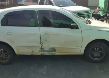 Jovem Fica Ferida em Colisão entre Moto e Carro em Costa Rica