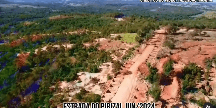 Prefeitura realiza manutenção na estrada principal de acesso à região do Pirizal