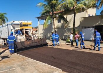 Prefeitura inicia nova etapa de microrrevestimento asfáltico em Camapuã